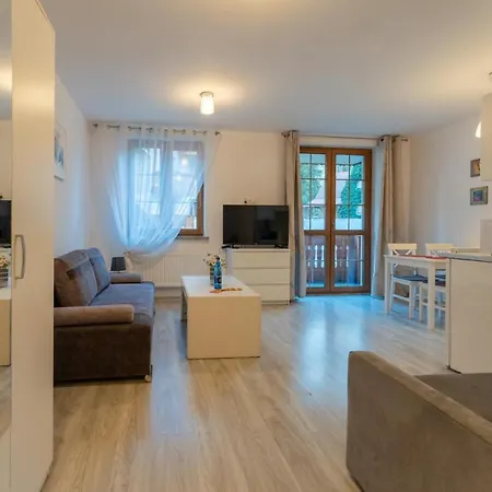 아파트 Spokojna Przystan W Centrum Z Prywatnym Parkingiem - By Spaceapart 카르파츠