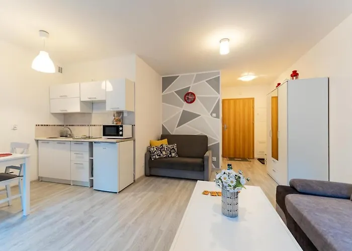 Spokojna Przystan W Centrum Z Prywatnym Parkingiem - By Spaceapart